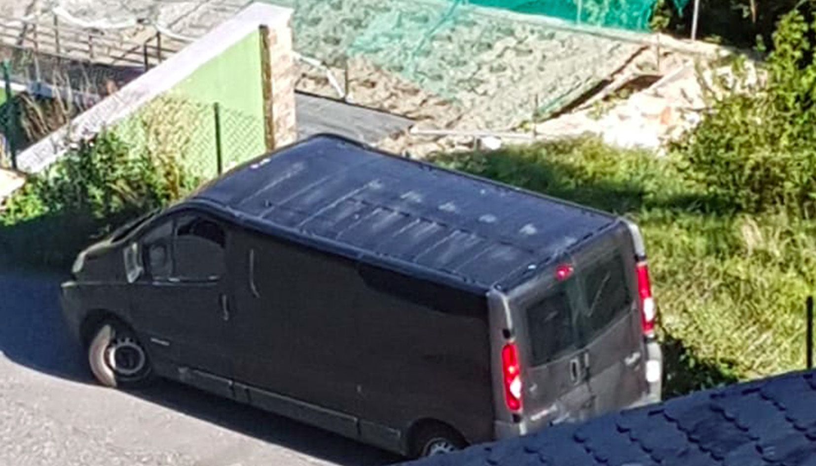 La furgoneta dels GIPA fent vigilància en les immediacions del domicili d'Hinojosa.