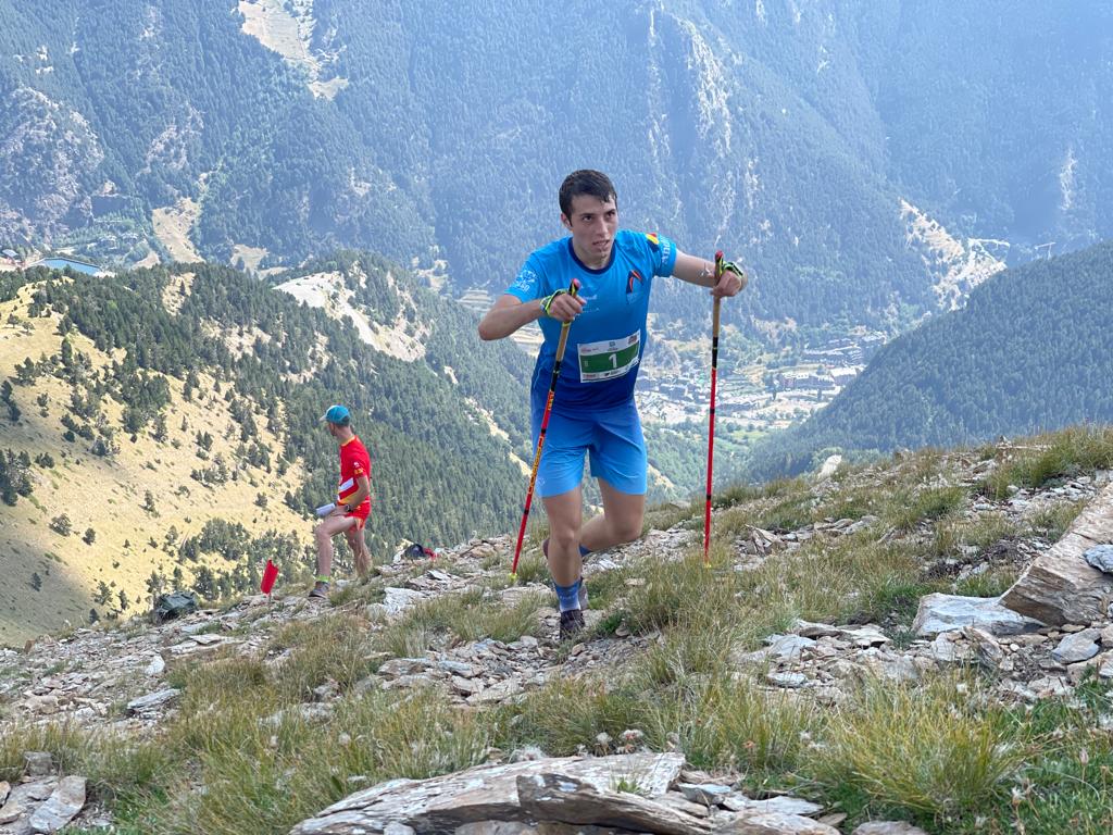 Un dels andorrans en plena participació en la prova.