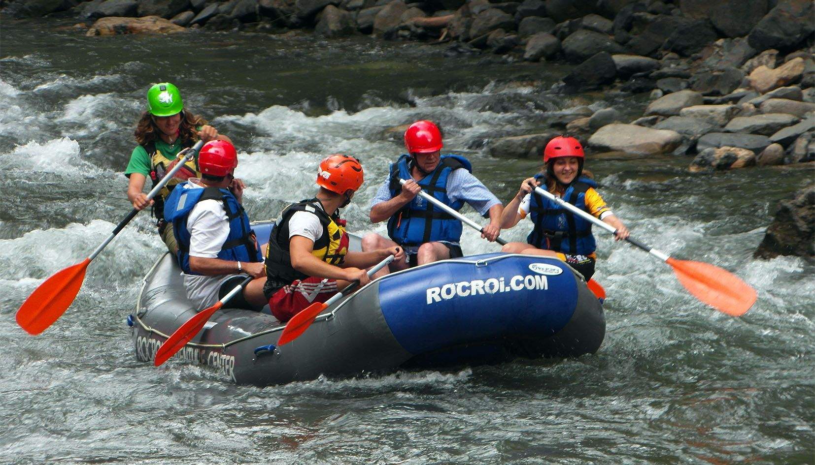 El cònsol, Josep-Miquel Vila (segon per la dreta), en una de les baixades.