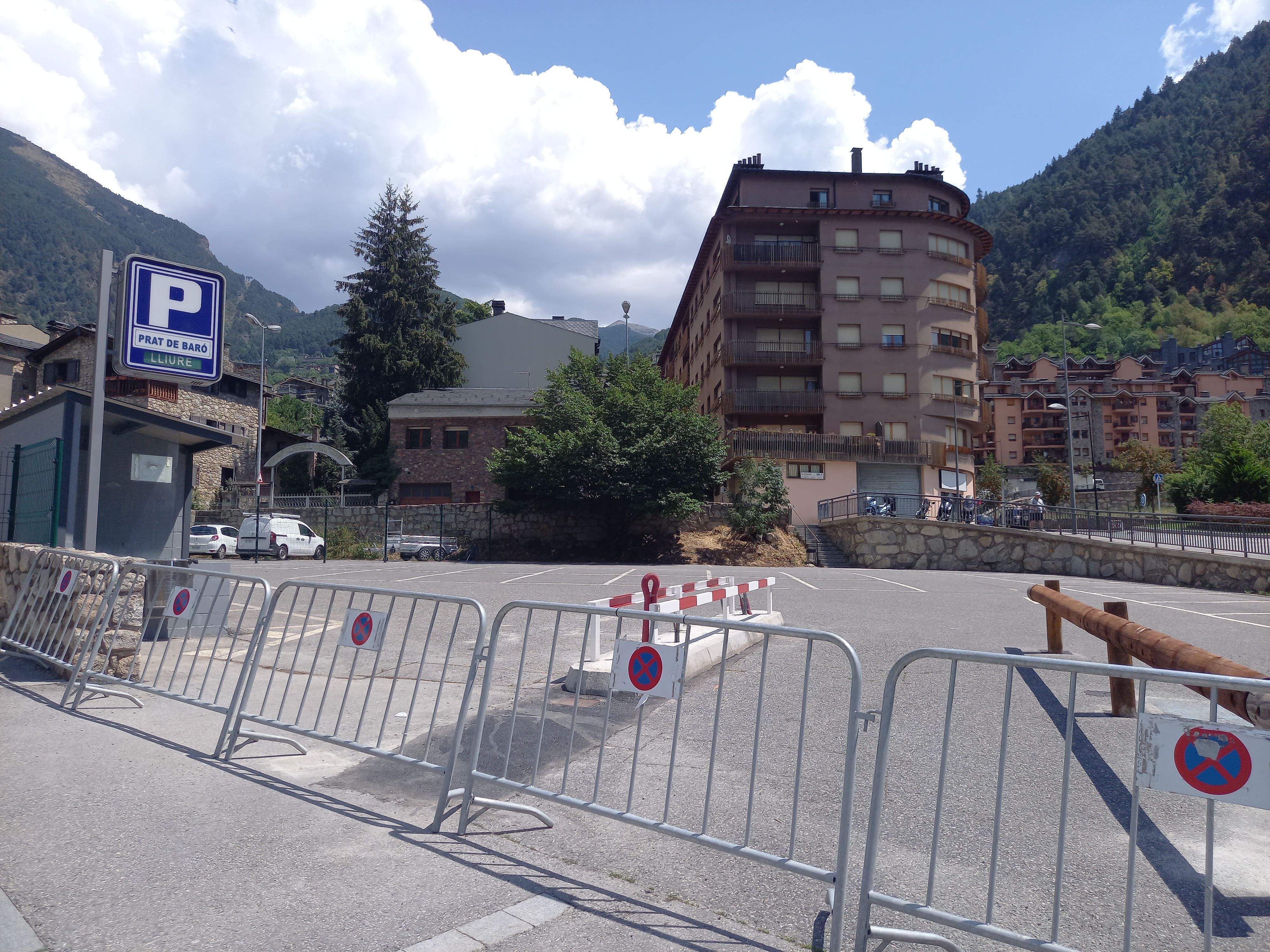 L'aparcament del Prat de Baró, l'antic, es tornarà a fer servir.