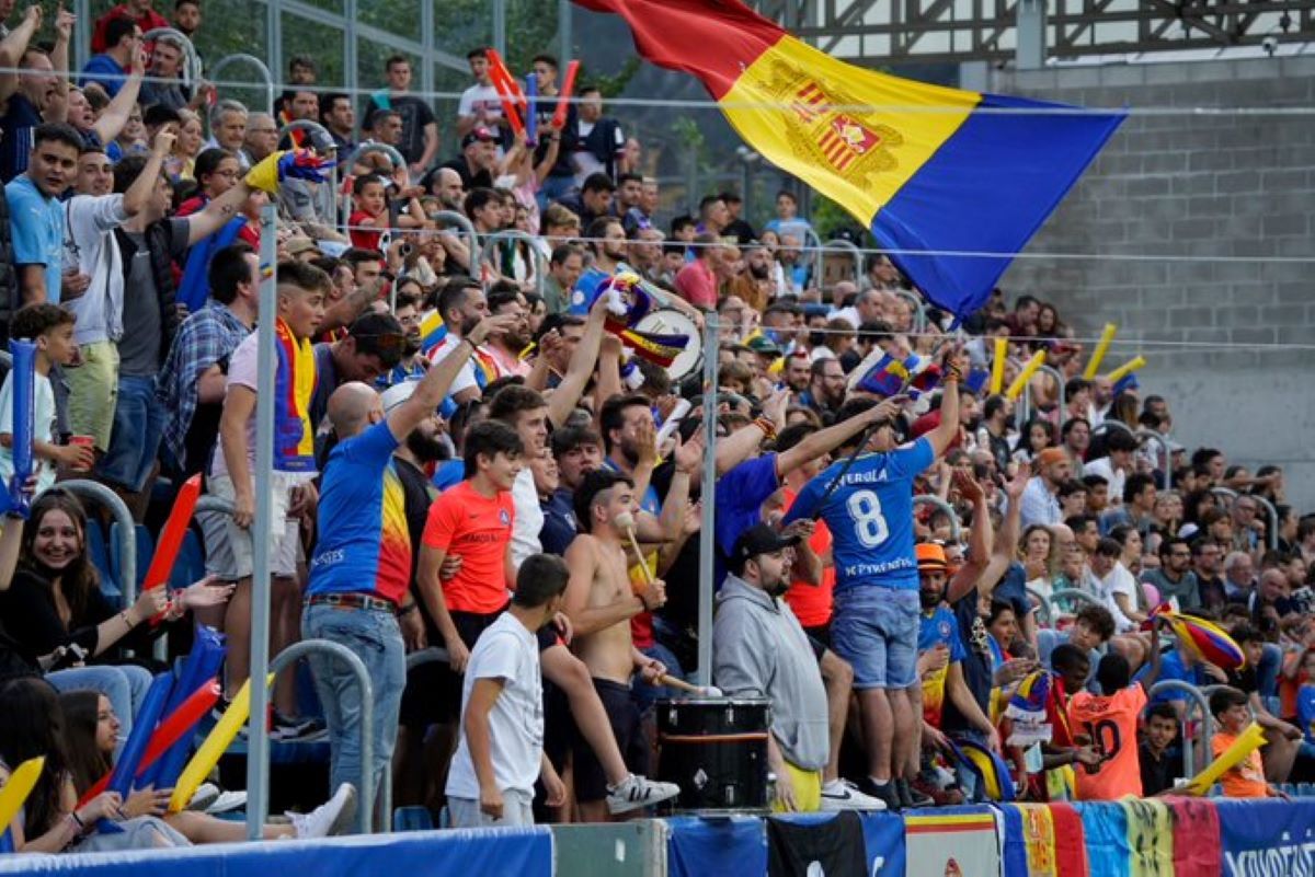 La graderia de l'Estadi Nacional en un partit de la temporada passada.