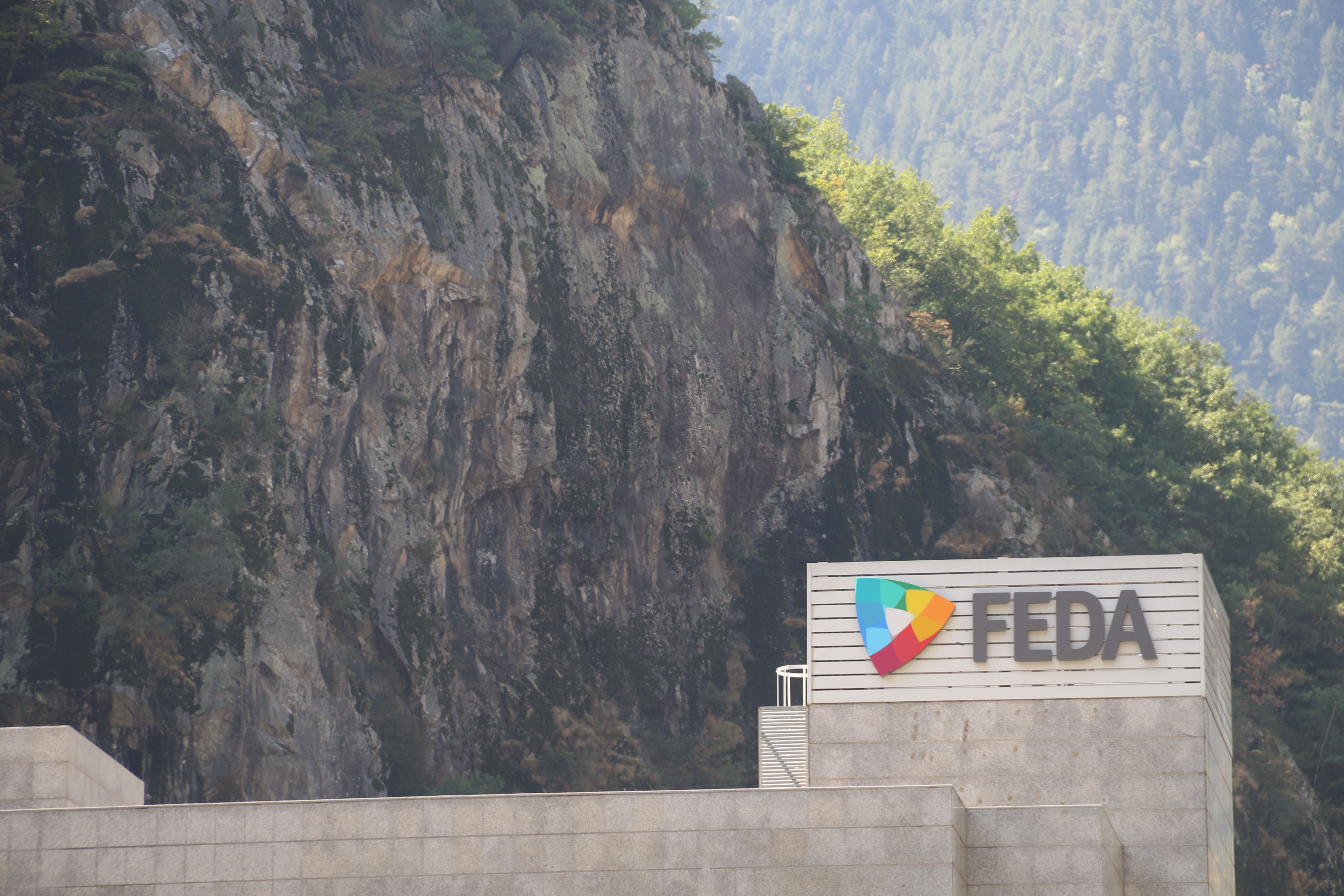 Rètol de FEDA a la seu central de la companyia, a Encamp.