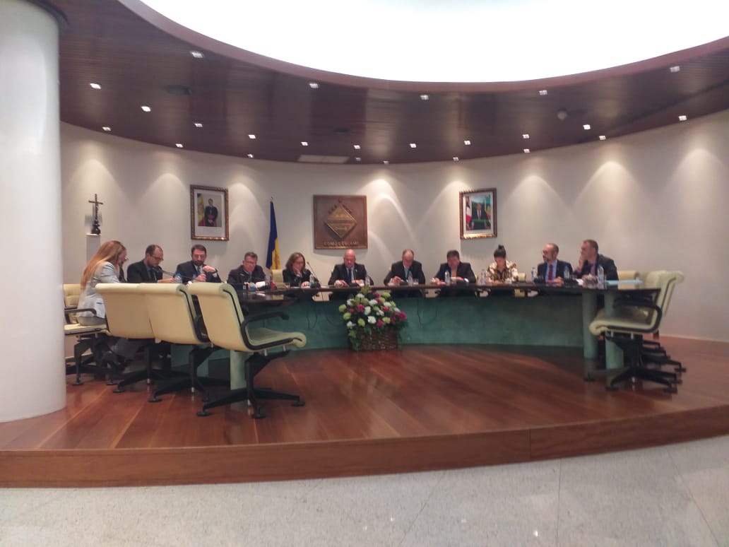 Un instant de la sessio. Un instant de la sessio.