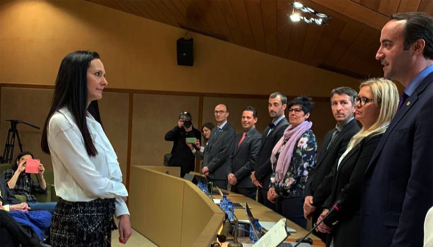 Olga Molné durant la prestació de jurament com a cònsol menor.