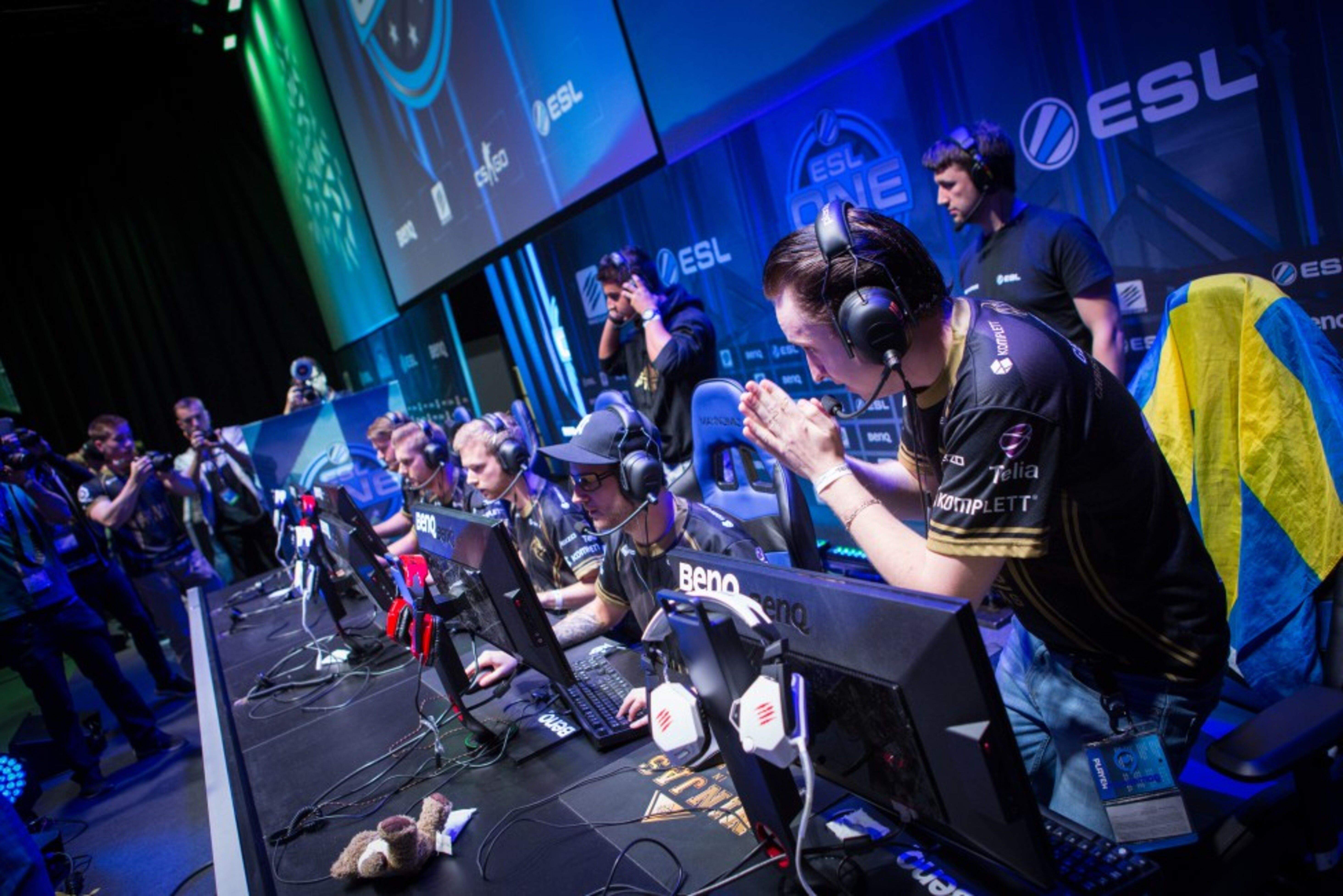 Es voldrien fomentar competicions d'e-sport en clau positiva.