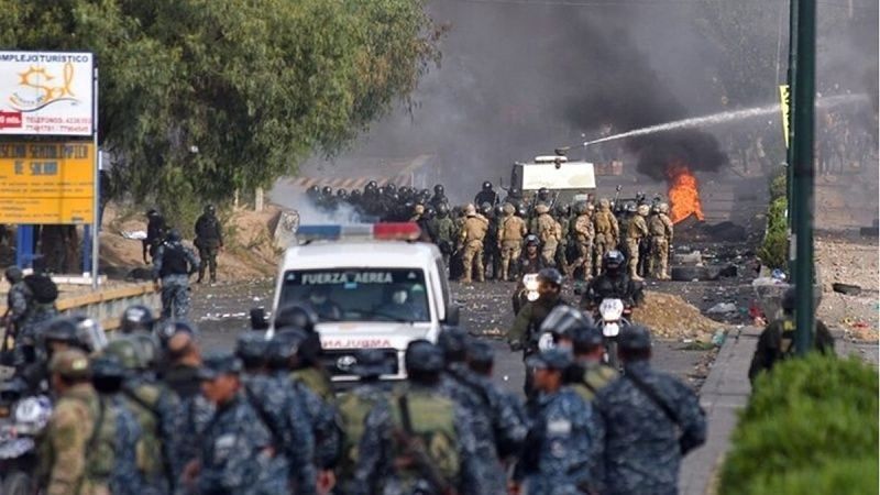 Incidents entre policia i civils a Bolívia.