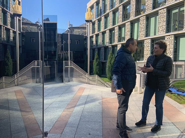 Emi Matarrodona ha fet les propostes a la plaça Lídia Armengol.