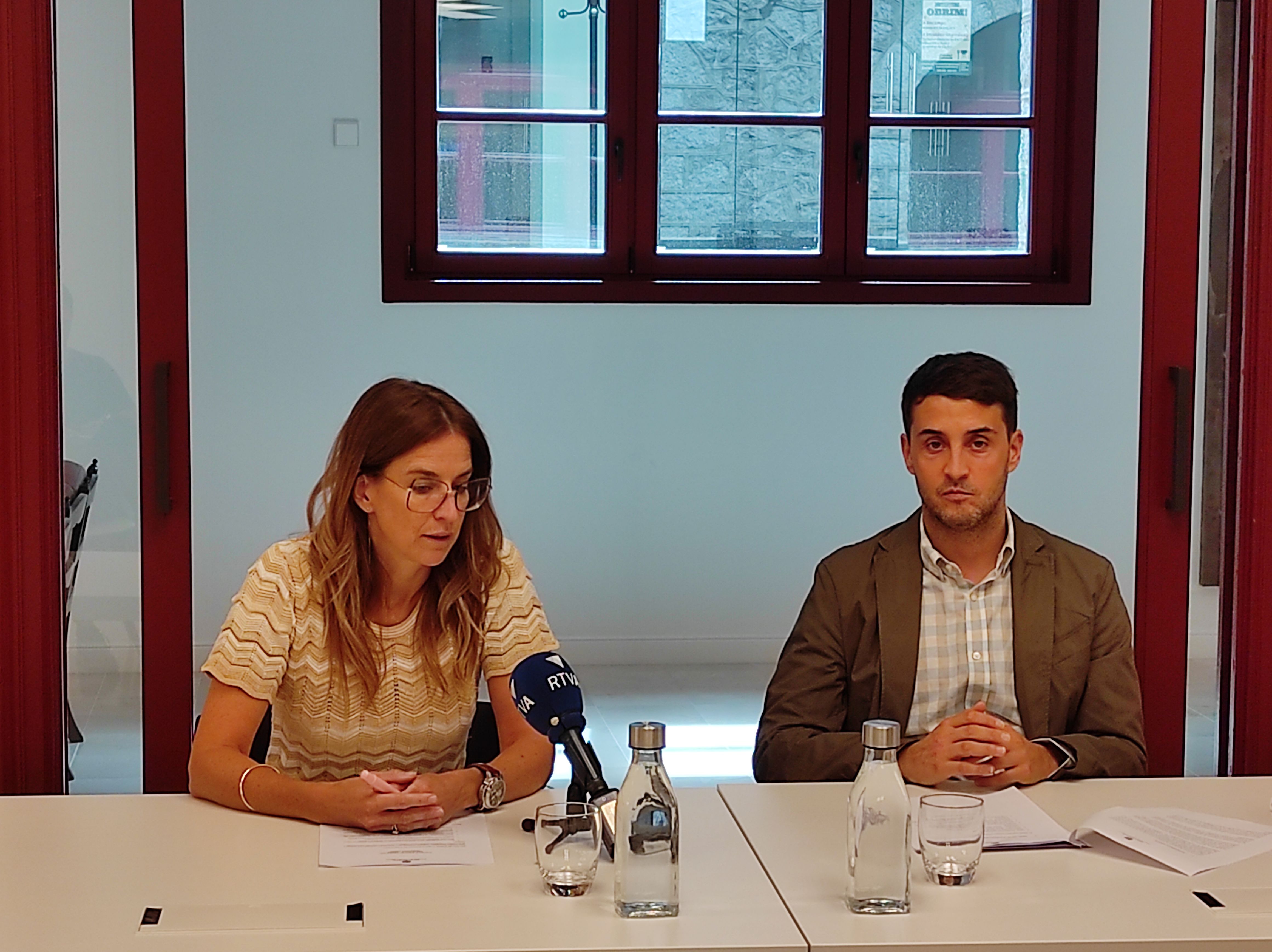 Sílvia Riva i Joan-Marc Joval durant la presentació del programa.