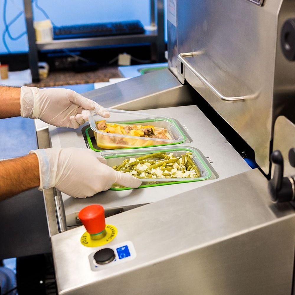 La cuina central segueix operant amb normalitat.