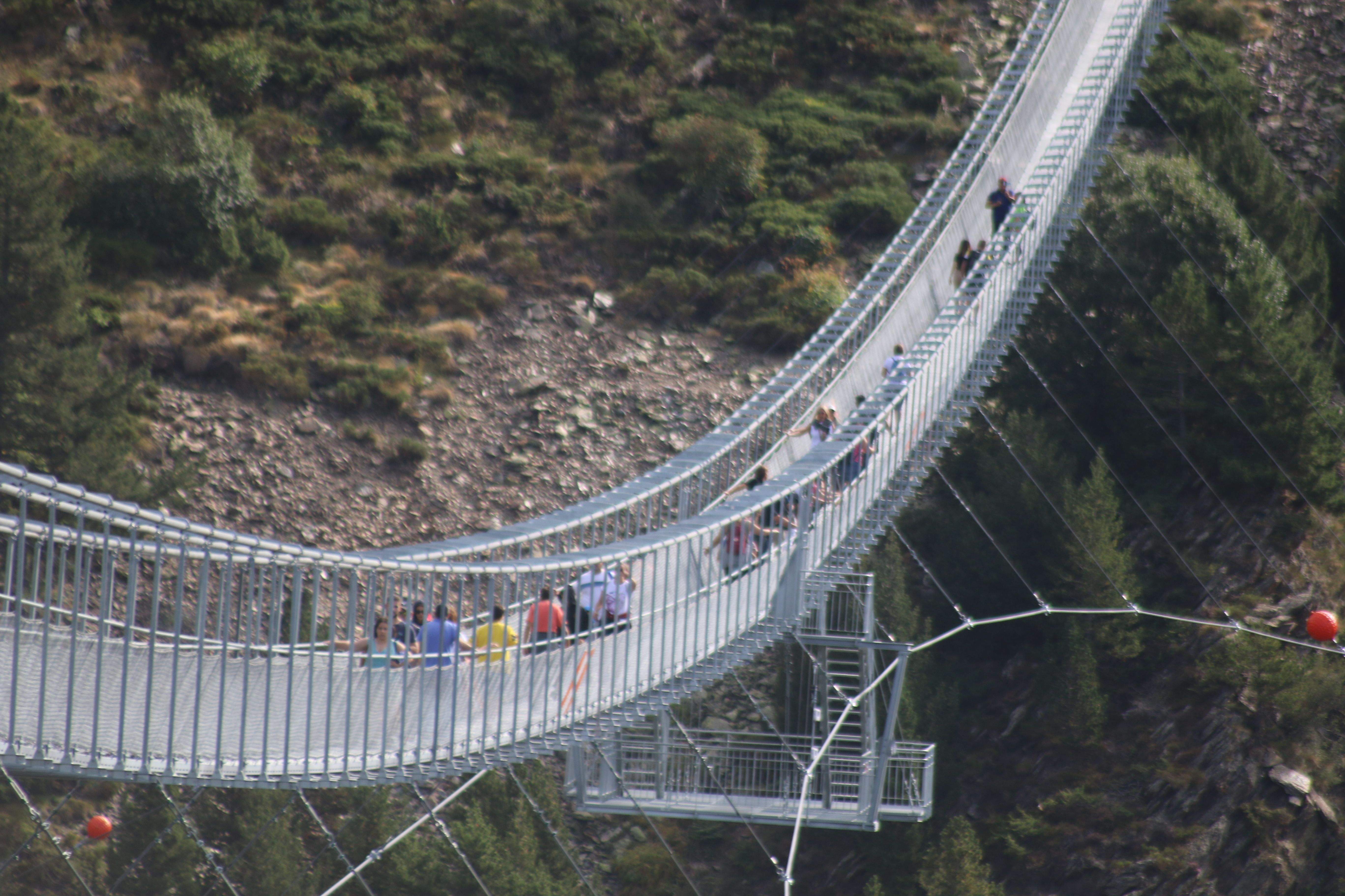 El pont tibetà durant la temporada passada.