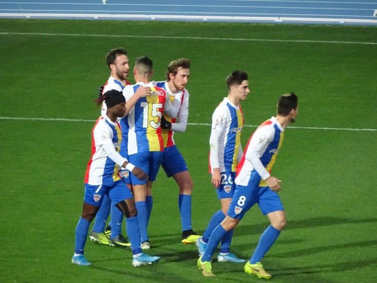 Els jugadors tricolors celebren el gol de l'empat.