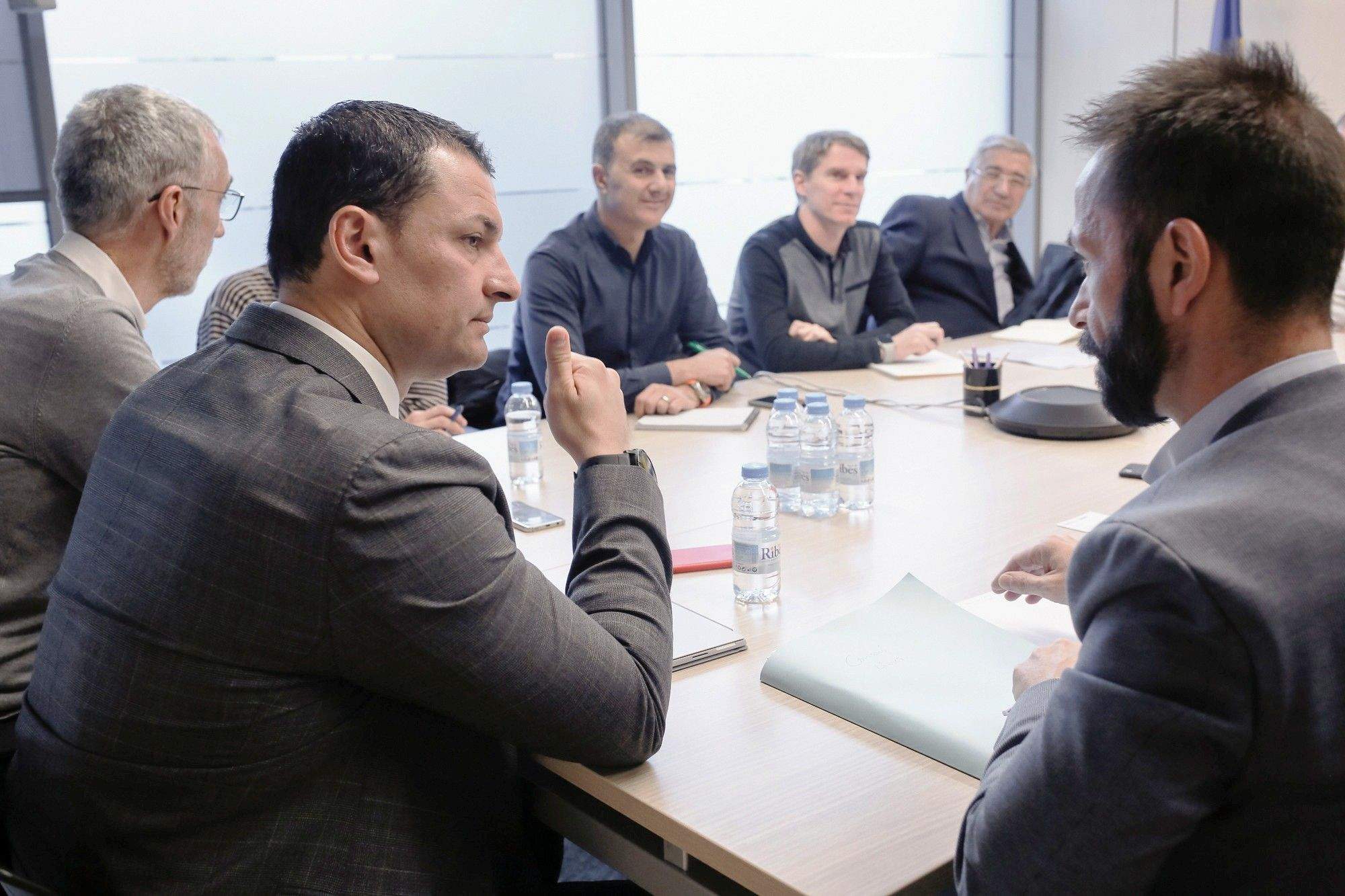 La comissió s'ha reunit aquest dilluns al Prat del Rull.