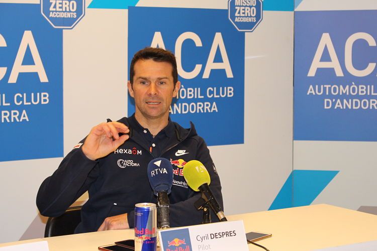 Cyril Despres, durant una roda de premsa.