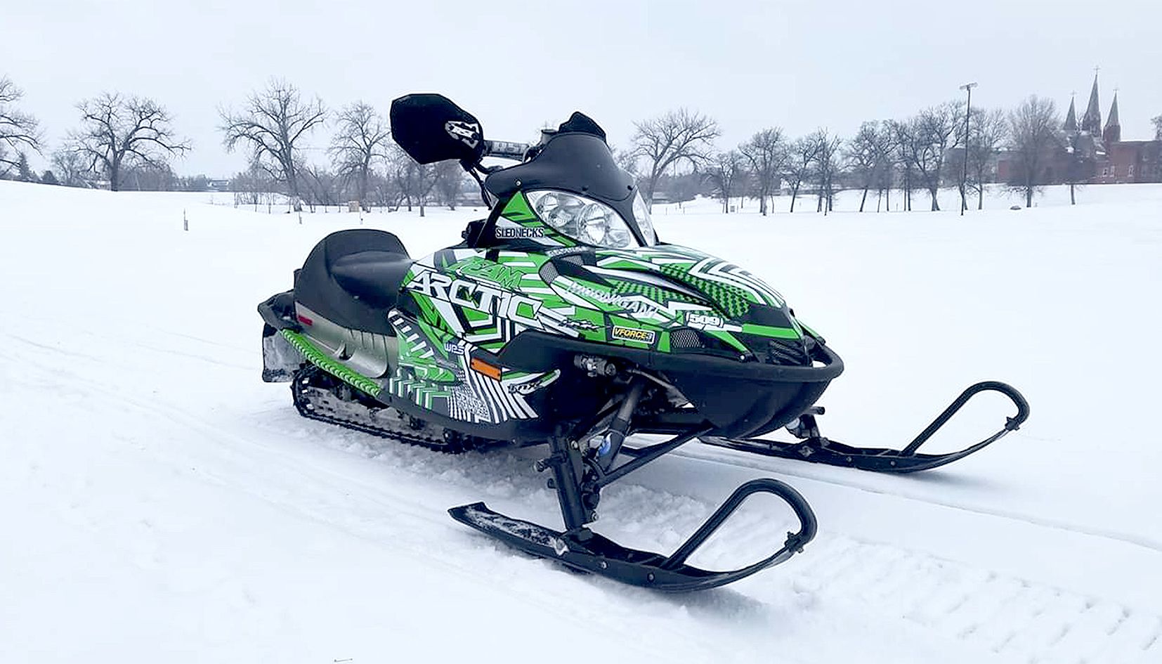 Una moto de neu d'un model similar a la que conduïa el malaurat canoner.