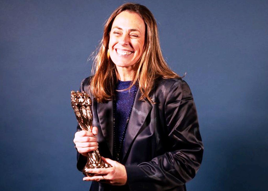 Sylvia Steinbrecht amb el premi Gaudí.