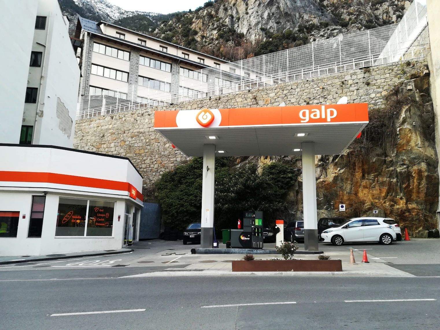 El terreny on s'ubicarà l'ascensor.