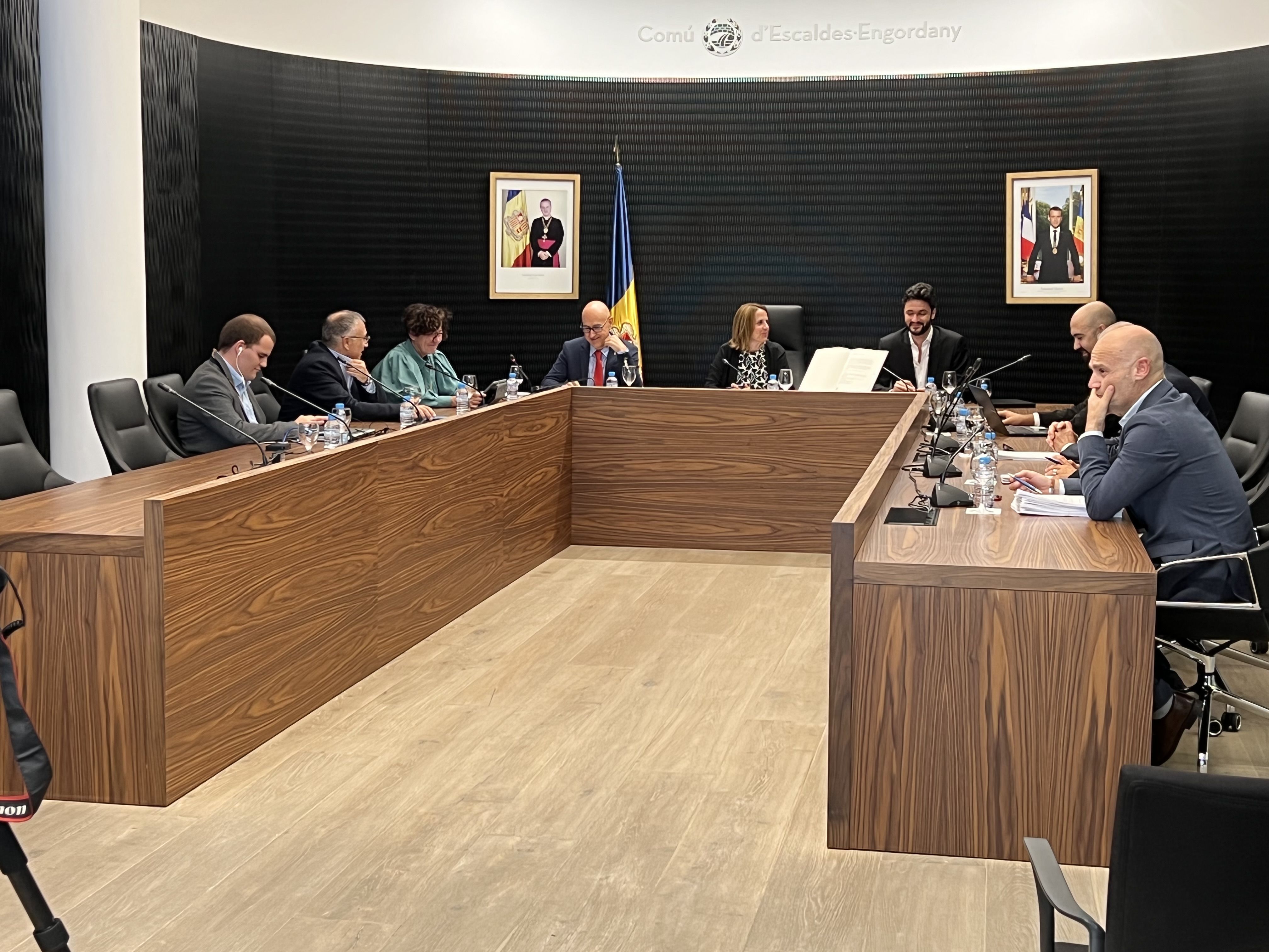 Un instant de la sessió de consell de comú d'Escaldes. Un instant de la sessió de consell de comú d'Escaldes.