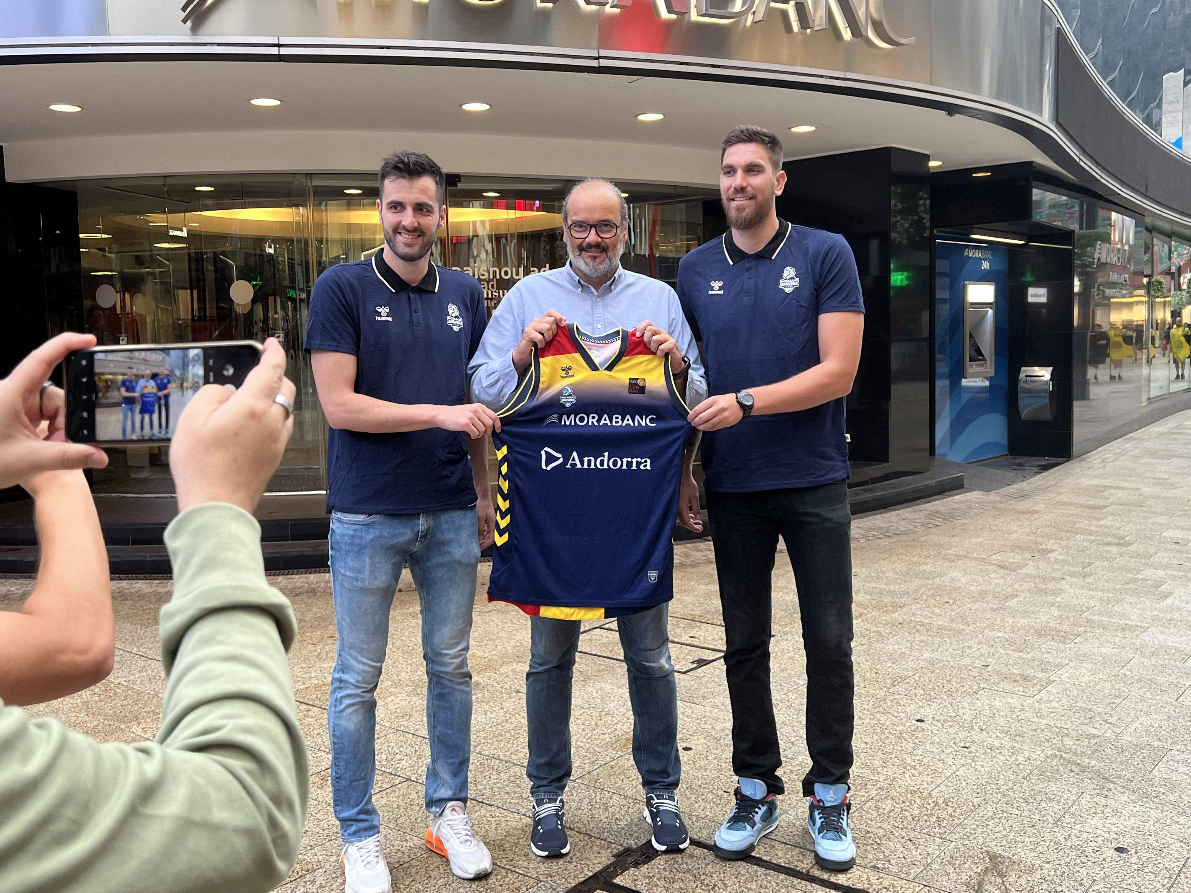 Presentació dell serbi Mihajlo Andric i dell croat Marin Maric