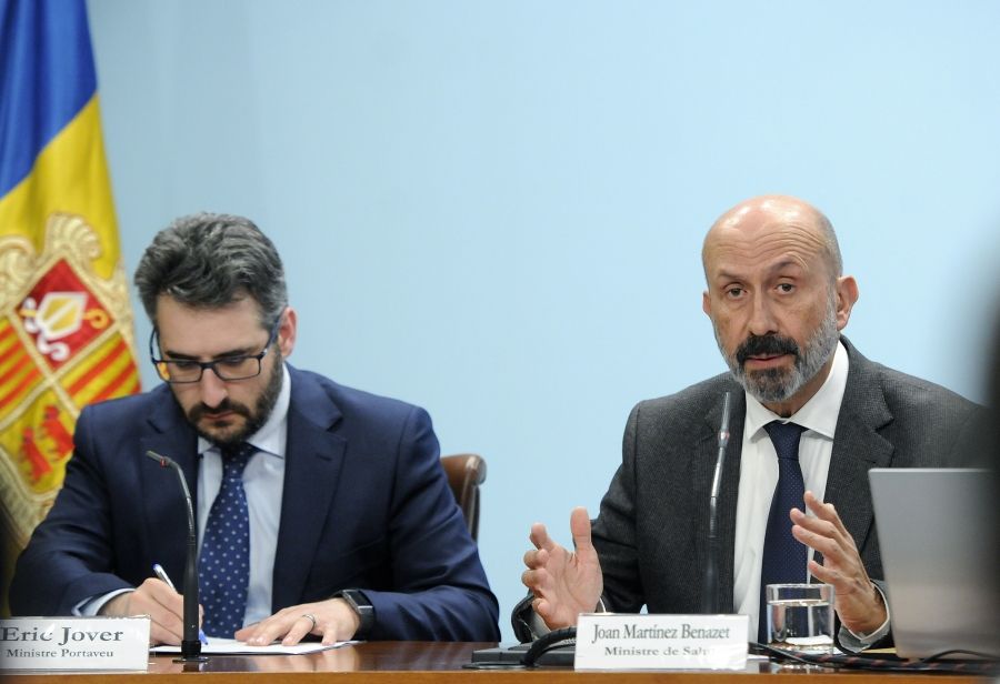 El ministre portaveu, Eric Jover i el de Salut, Joan Martínez Benazet, durant la roda de premsa d'aquest dimecres.