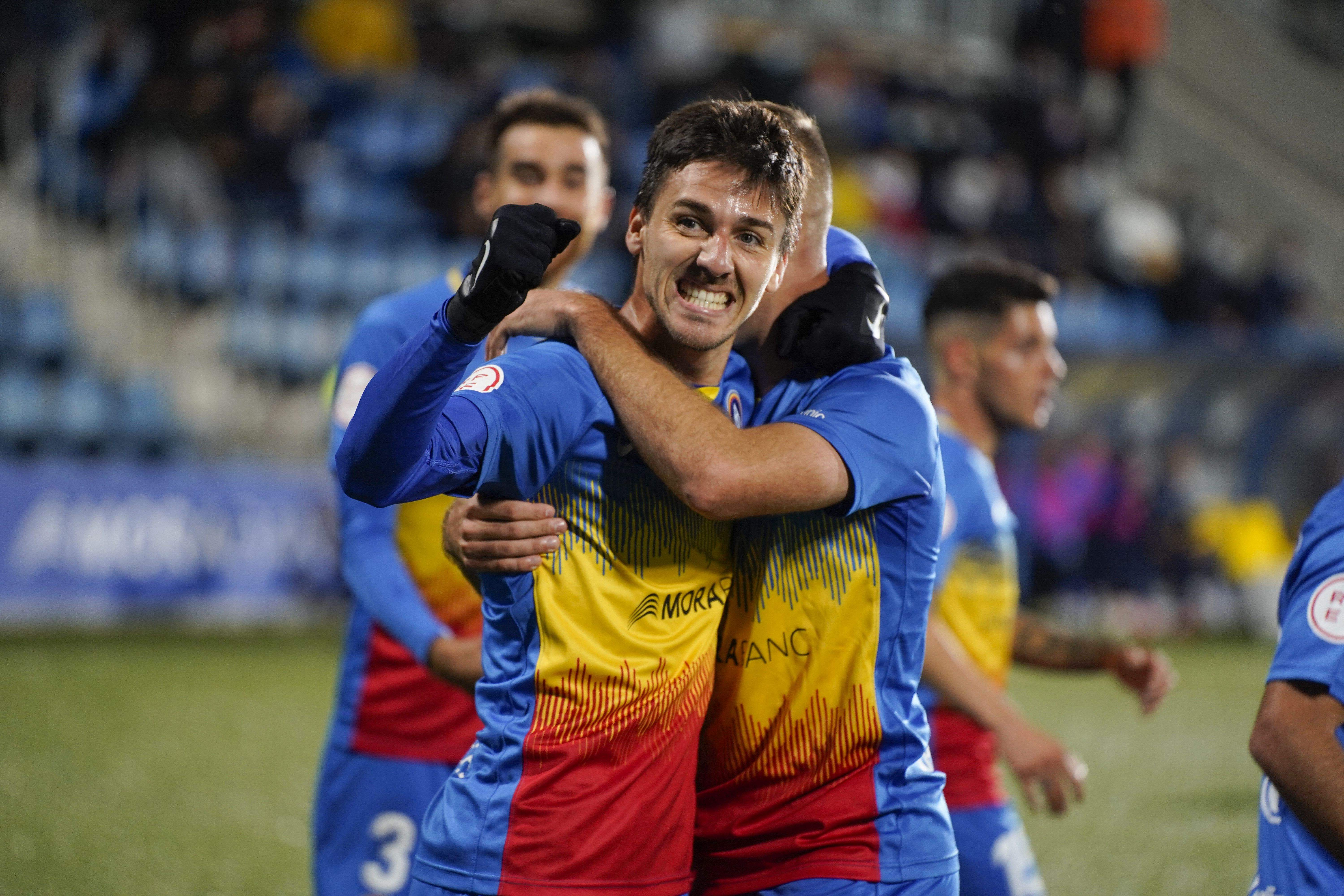 Riverola celebra un gol amb l'FC Andorra davant el San Fernando.