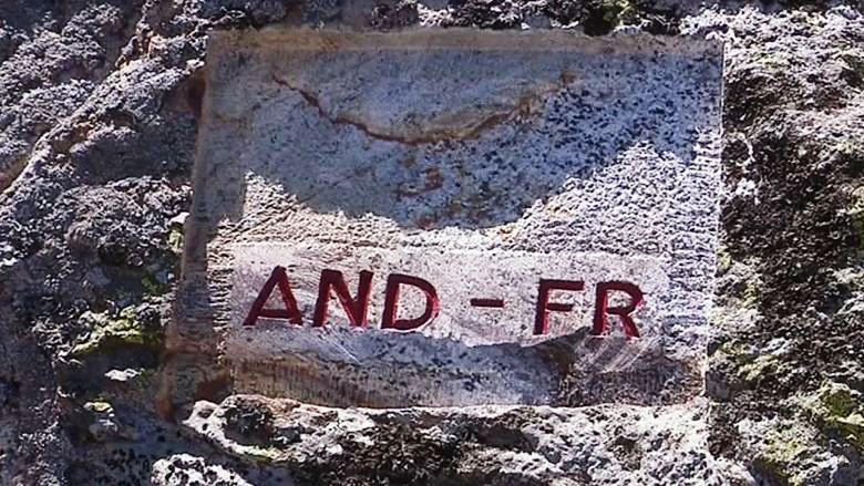 Una fita fronterera.