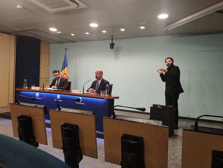 Un instant de la roda de premsa.