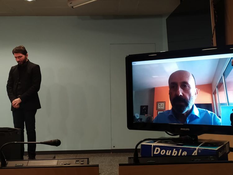 Benazet ha tornat a comparèixer per via telemàtica.