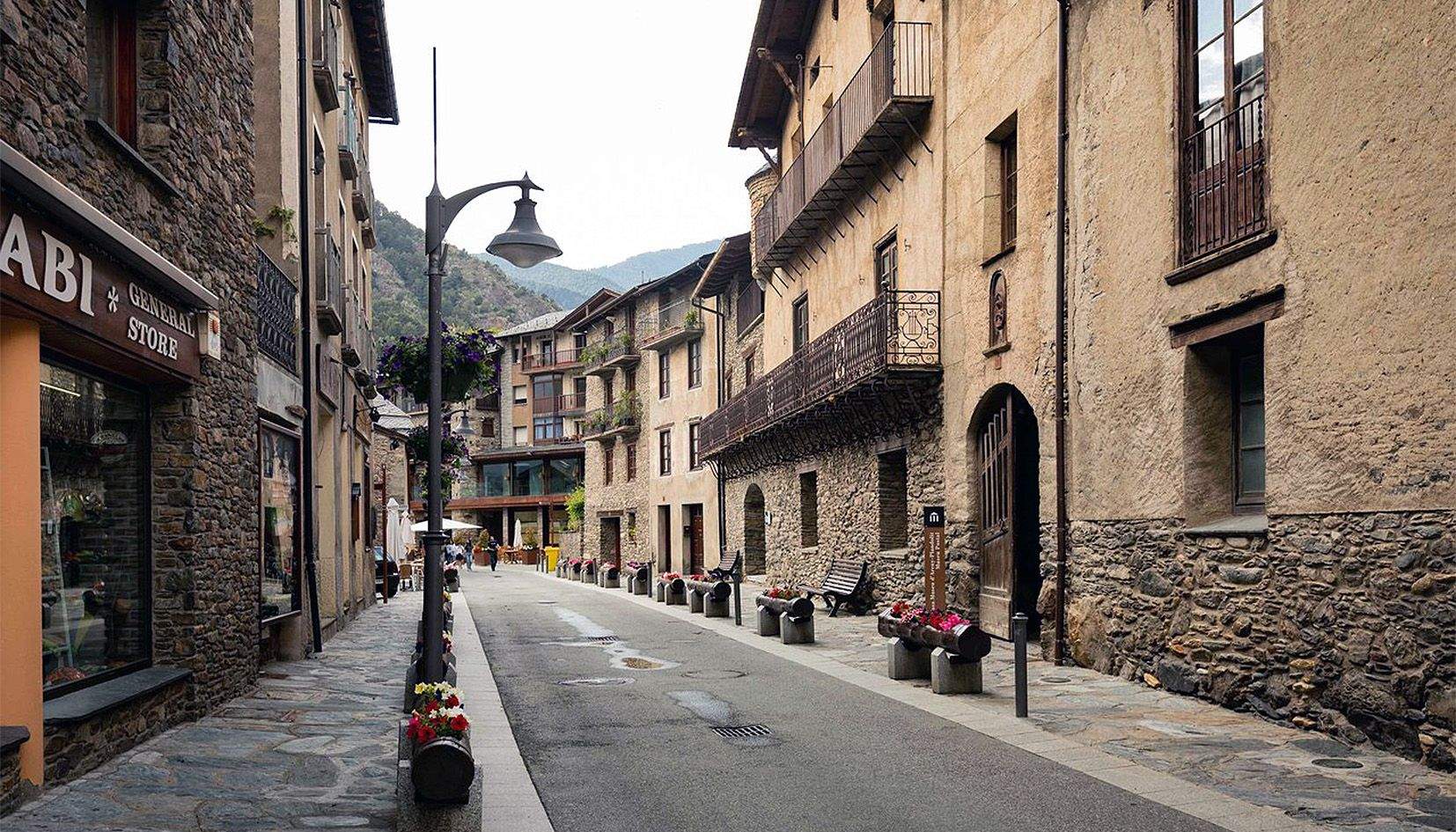 Una imatge d'arxiu del carrer Major d'Ordino.