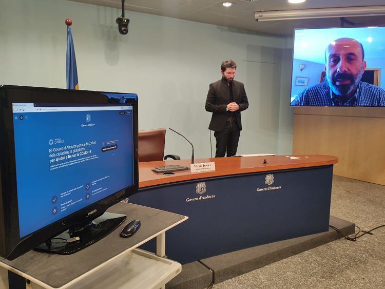 Un instant de la roda de premsa.