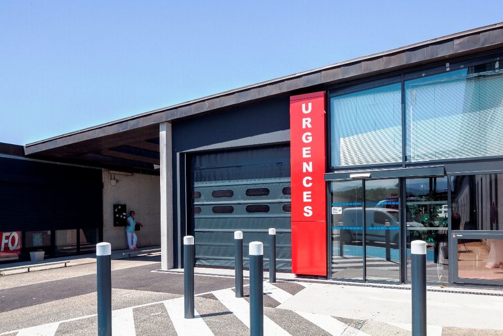 Entrada al servei d'urgències del Centre Hospitalier Intercommunal des Vallées de l'Ariège
