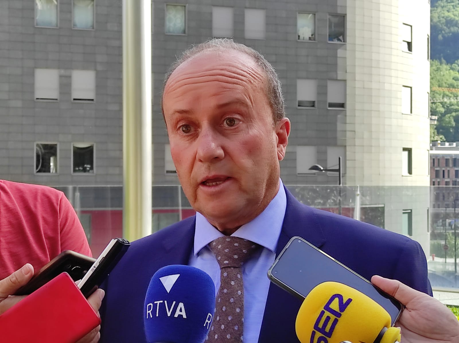 Josep Maria Rossell durant la compareixença per tractar la destitució.