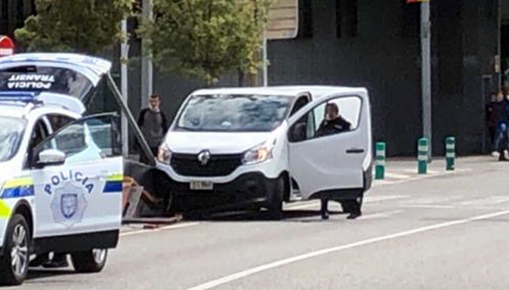 La furgoneta que va protagonitzar l'incident.