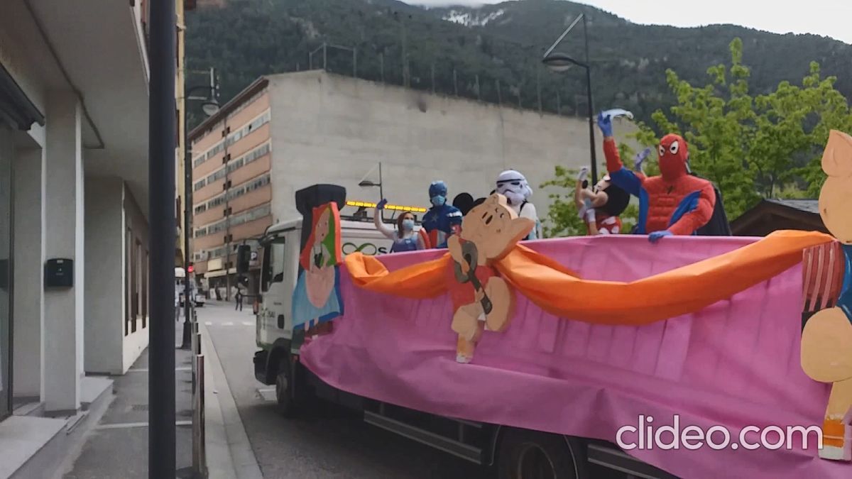 La rua l'han protagonitzat un bon grapat de personatges.
