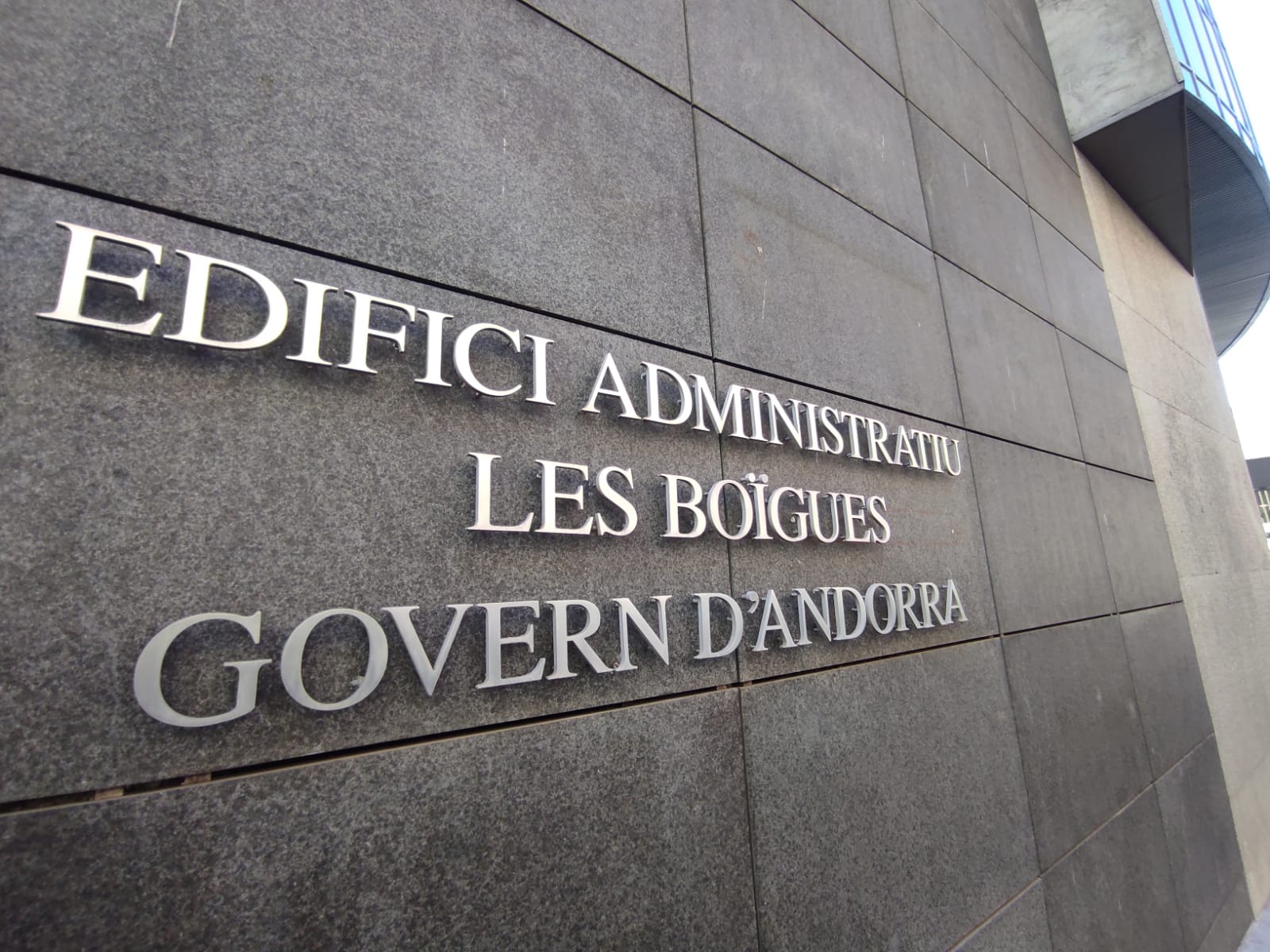 El departament de Treball està ubicat a l'edifici de les Boïgues.