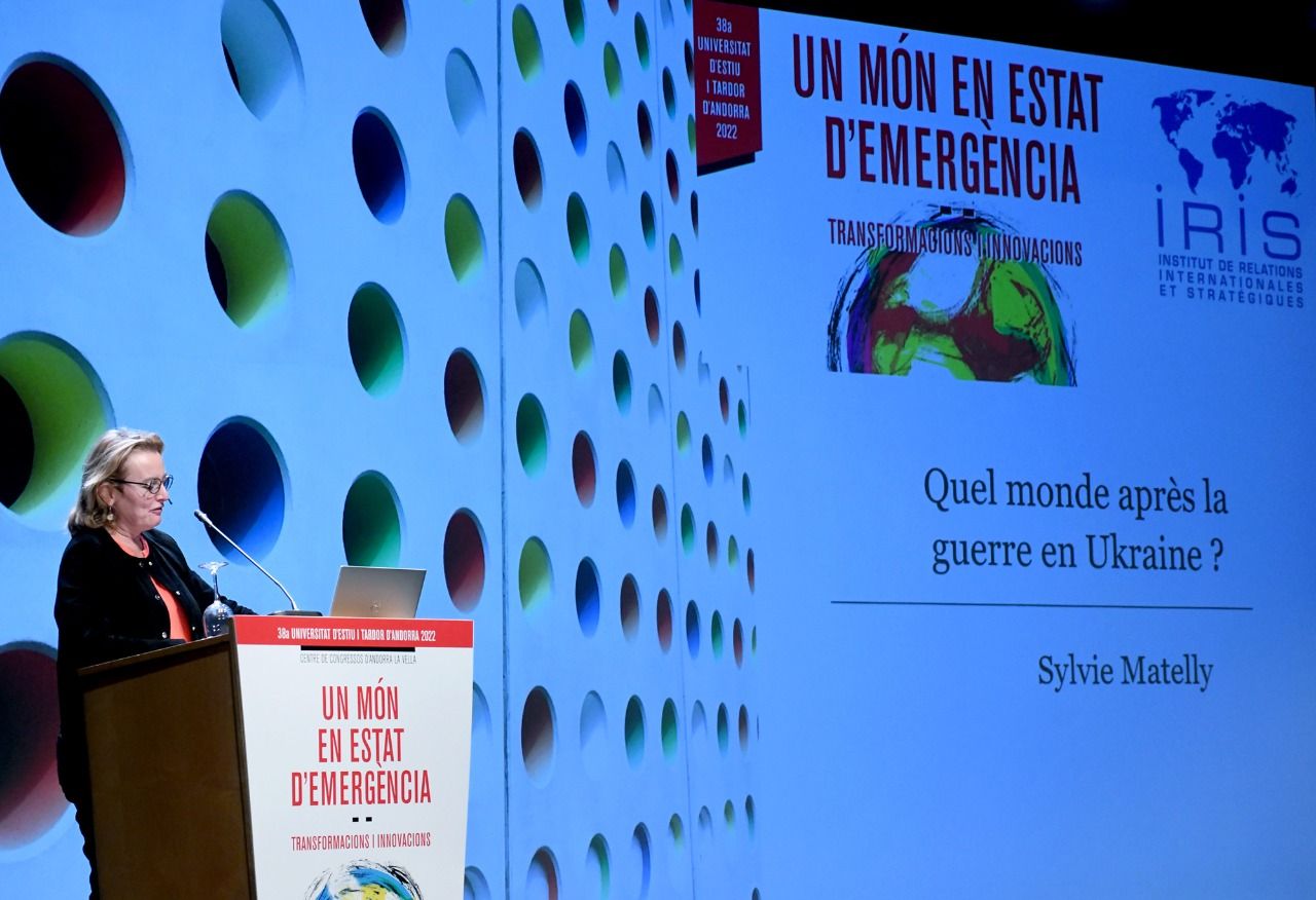 La sotsdirectora de l’Institut de Relacions Internacionals i Estratègiques de França (IRIS), Sylvie Matelly durant la seva conferència.