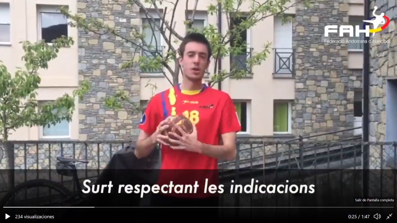 Un instant del vídeo de la Federació Andorrana d'Handbol