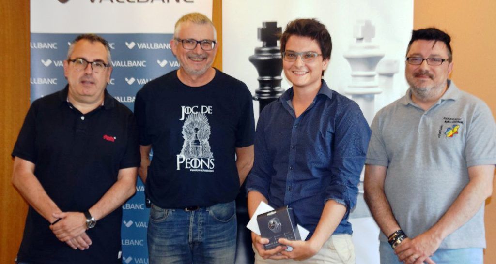 Maxime Lagarde amb el trofeu de campió de la darrera edició de l'Open.