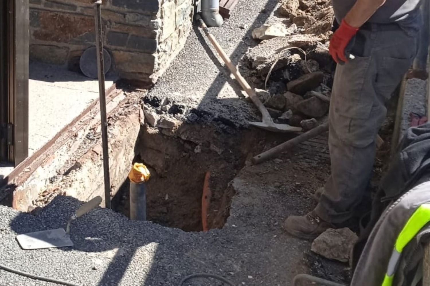 Les obres per reparar la fuita ja estan en marxa.