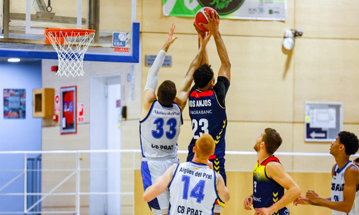 Una jugada del MoraBanc al trofeu d'Escaldes.