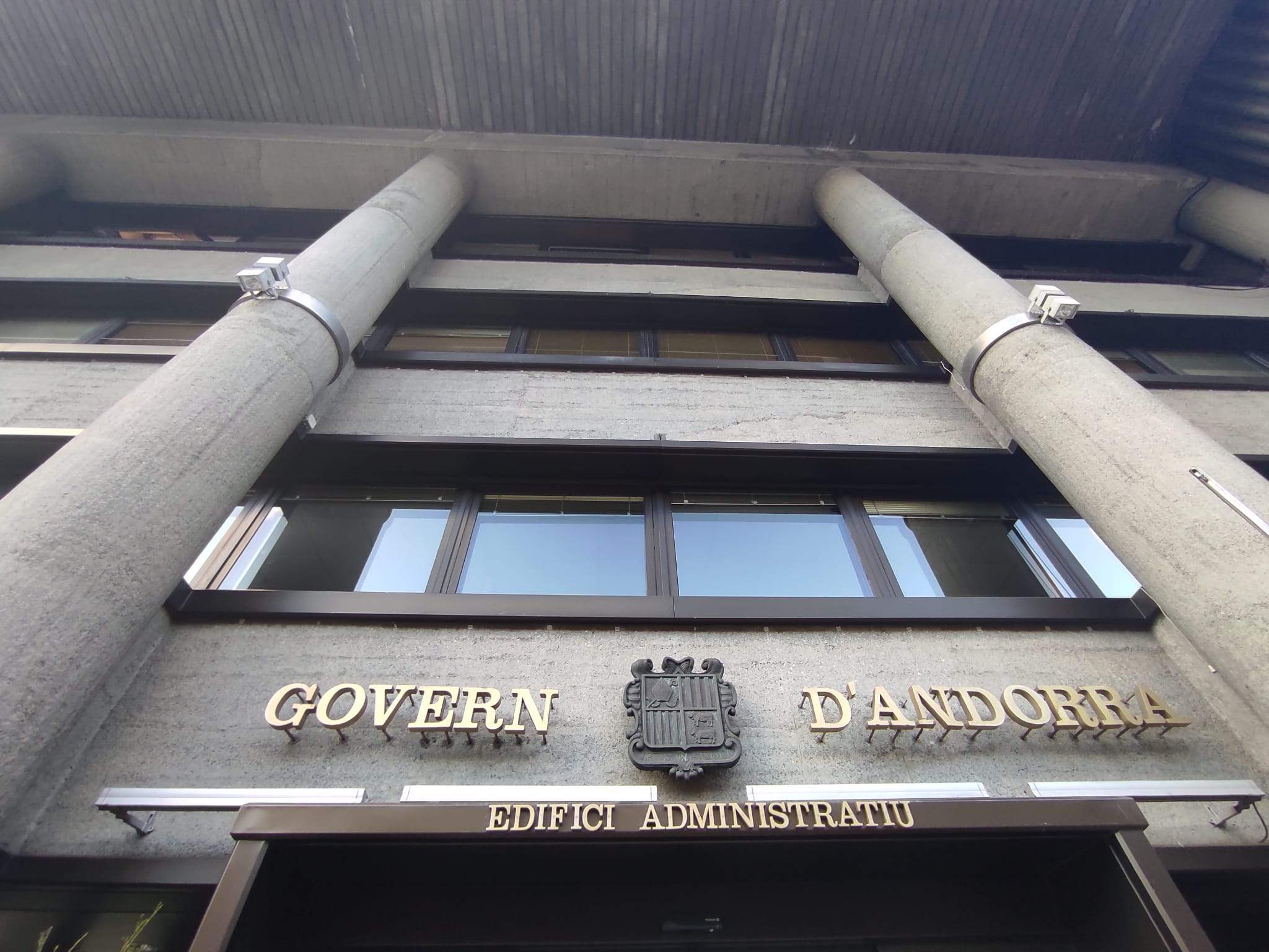 Una imatge de l'edifici administratiu de Govern a Prat de la Creu. Una imatge de l'edifici administratiu de Govern a Prat de la Creu.