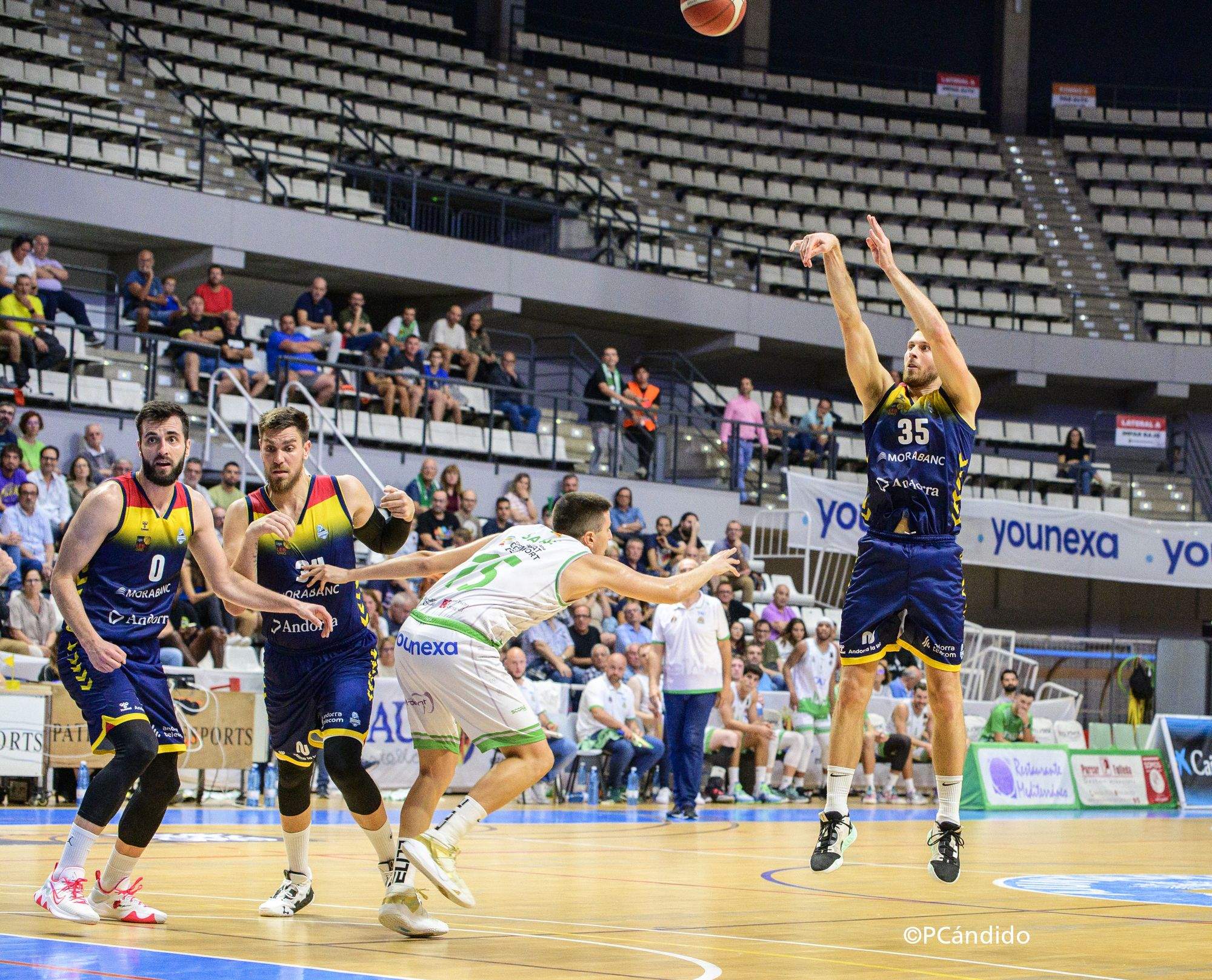 Czerapowicz, Maric i Andric en una jugada.