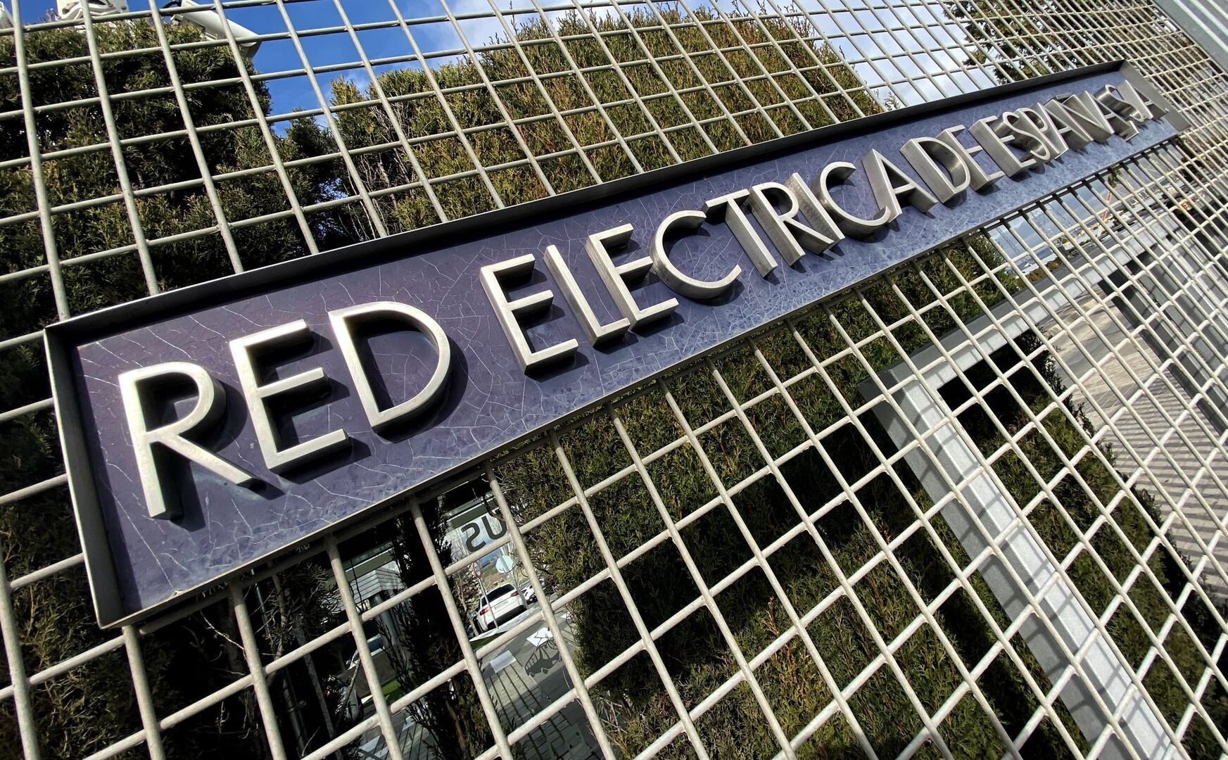 A Red Eléctrica no li ha fet cap gràcia la tebiesa andorrana.