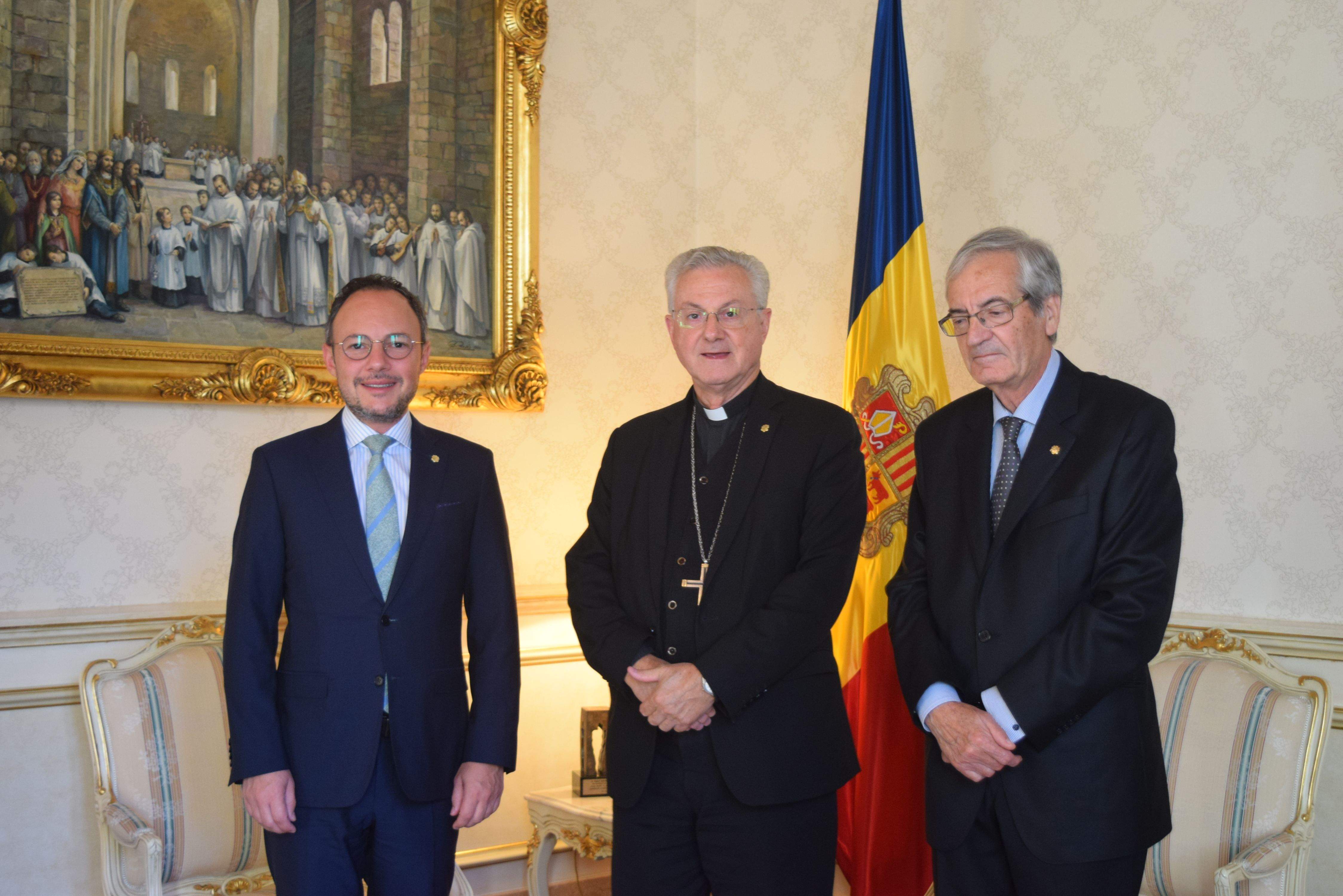 Espot i Vives s'han trobat al Palau Episcopal.