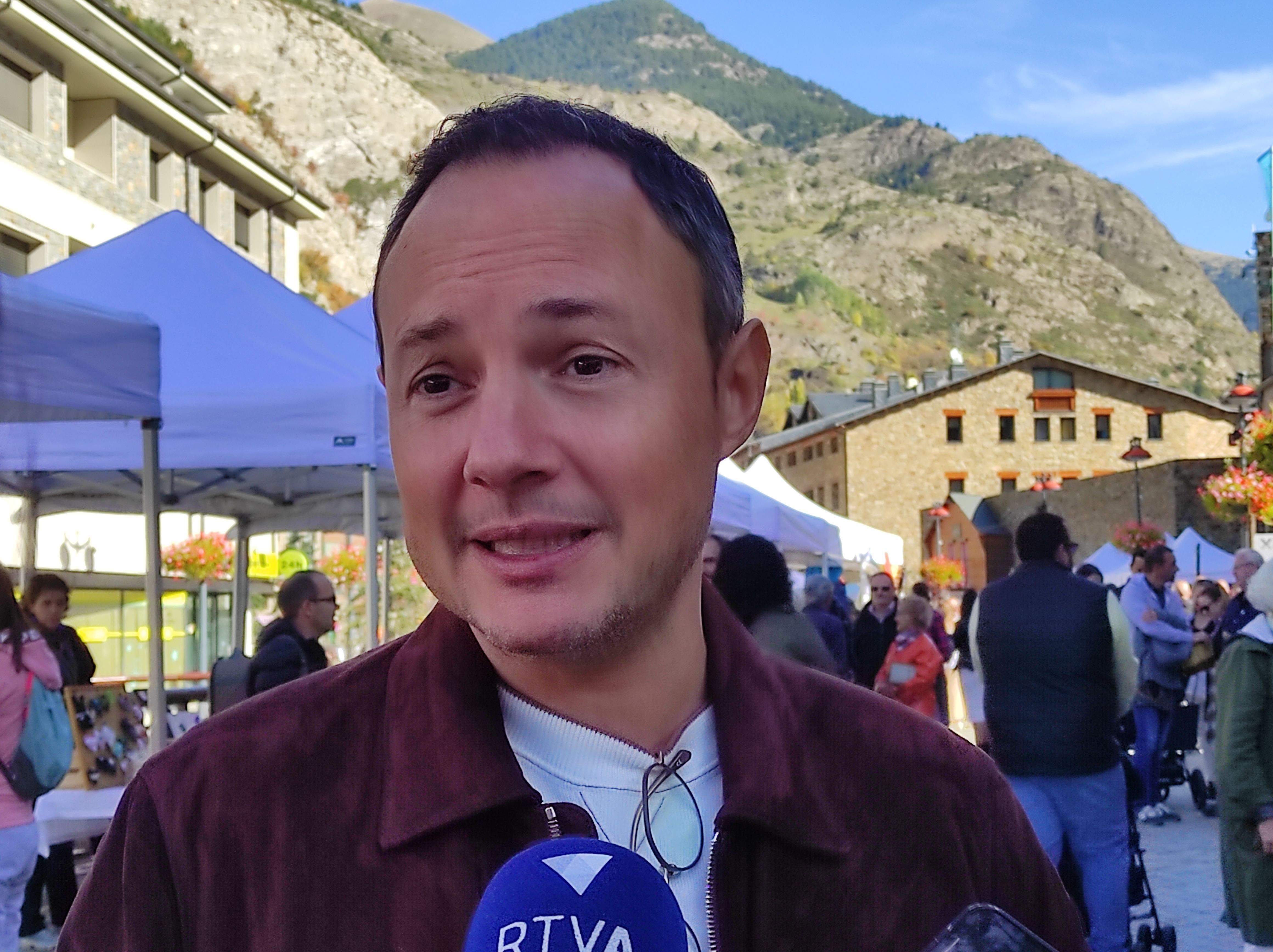 Xavier Espot durant la fira d'artesania de Canillo, aquest migdia.