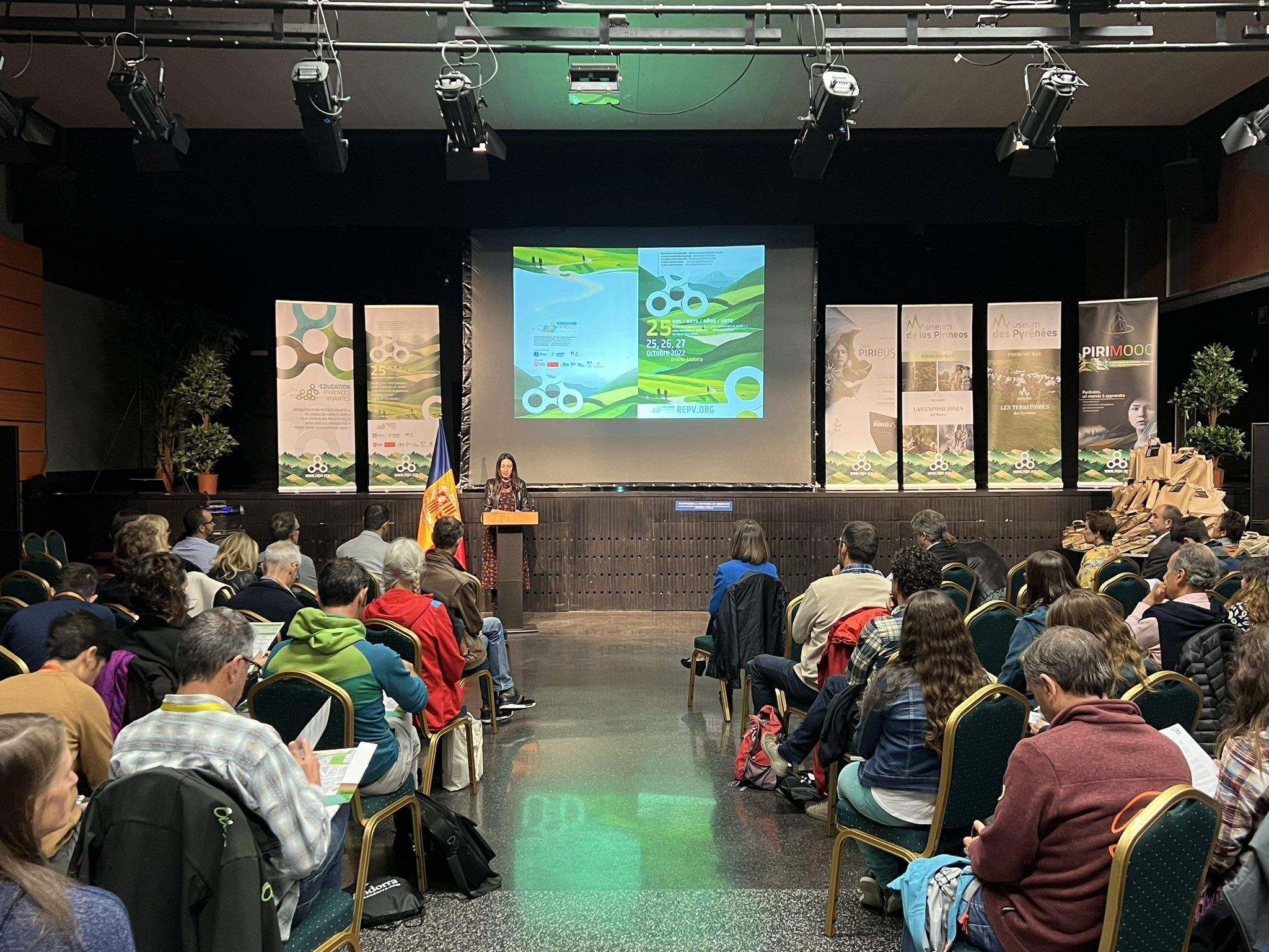 Una vista de la sala durant l'acte inaugural d'aquest dimarts a Ordino.