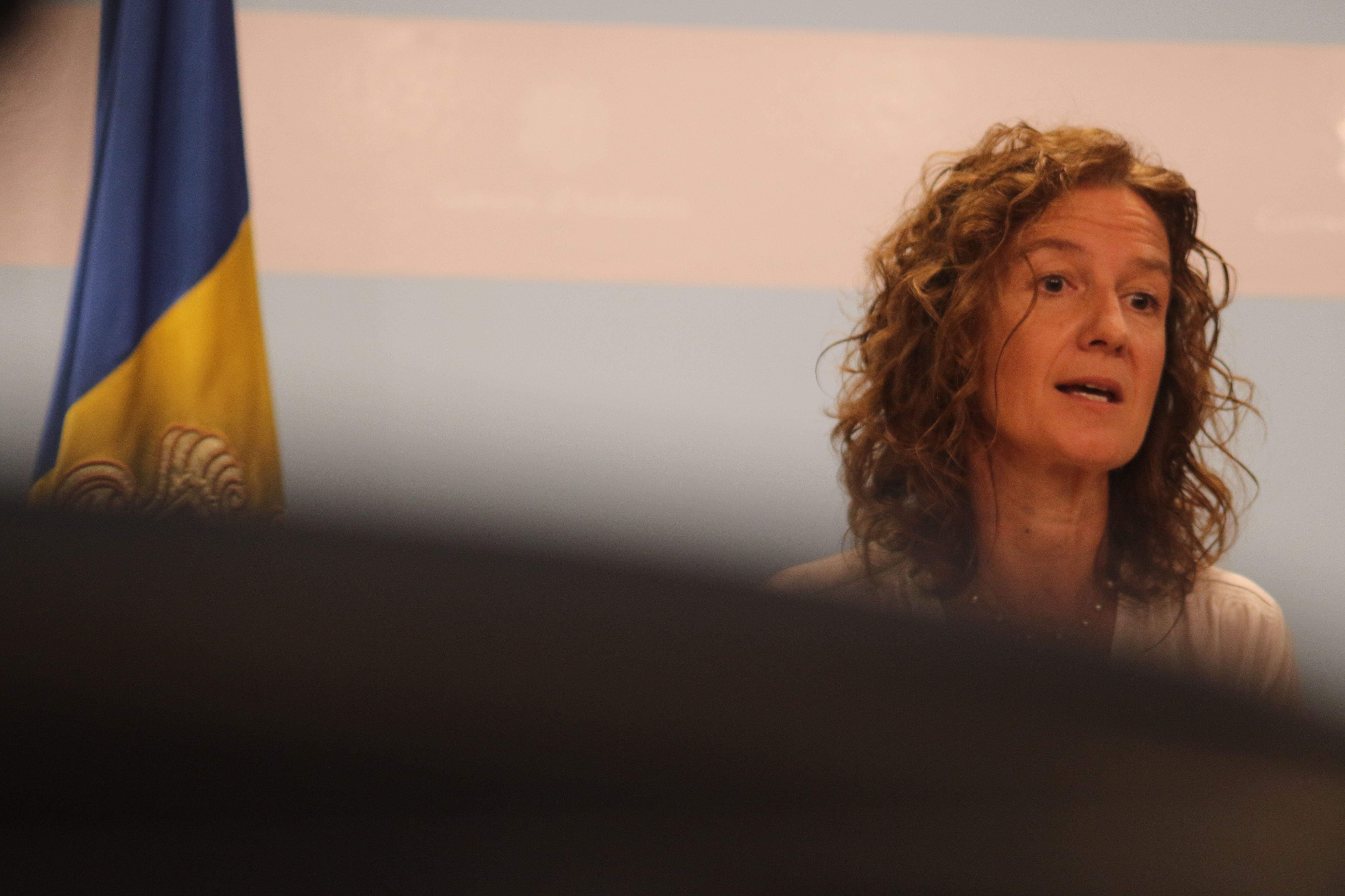 Sílvia Calvó durant la compareixença d'aquest matí.