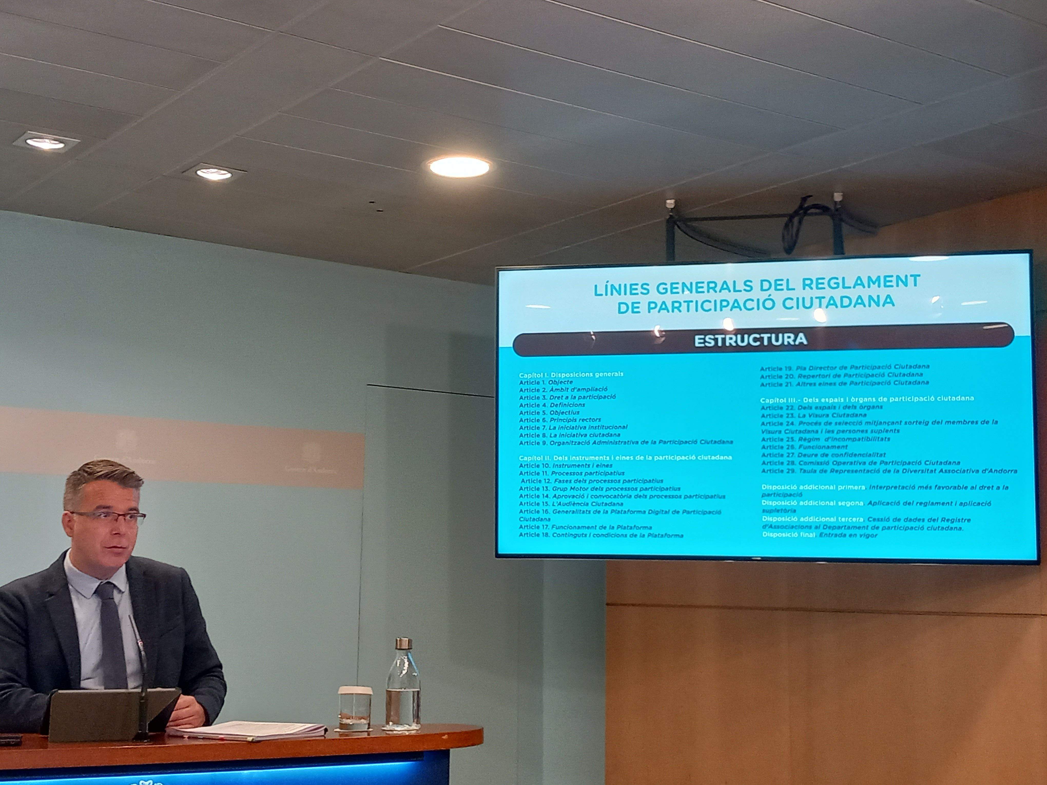 L'assessor de Participació Ciutadana Marc Pons durant la presentació del reglament.