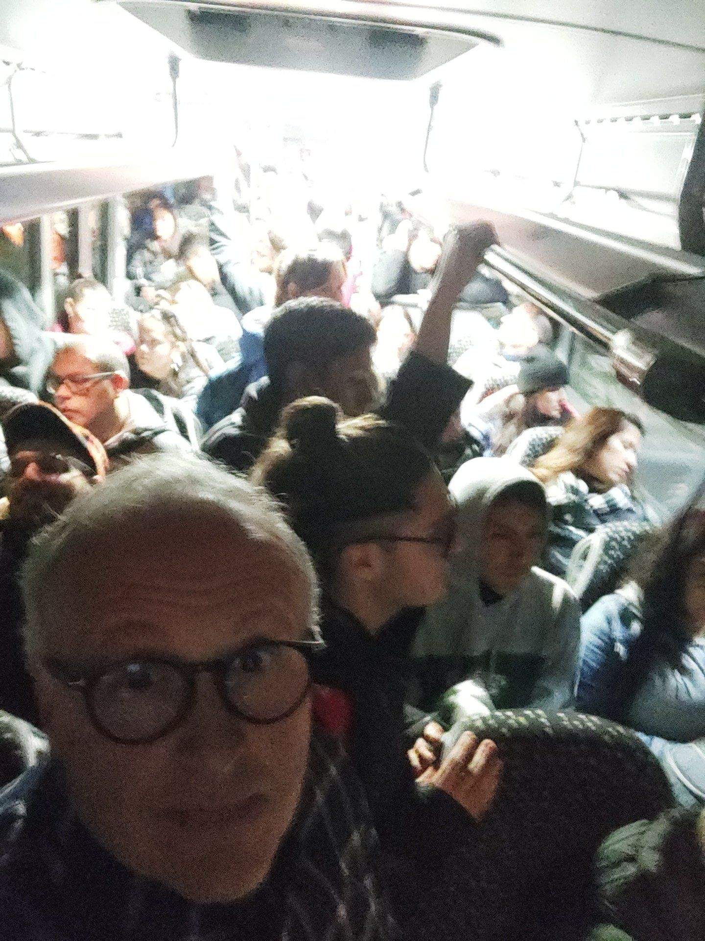 Situació d'un vehicle de la L4 fa un parell de tardes.