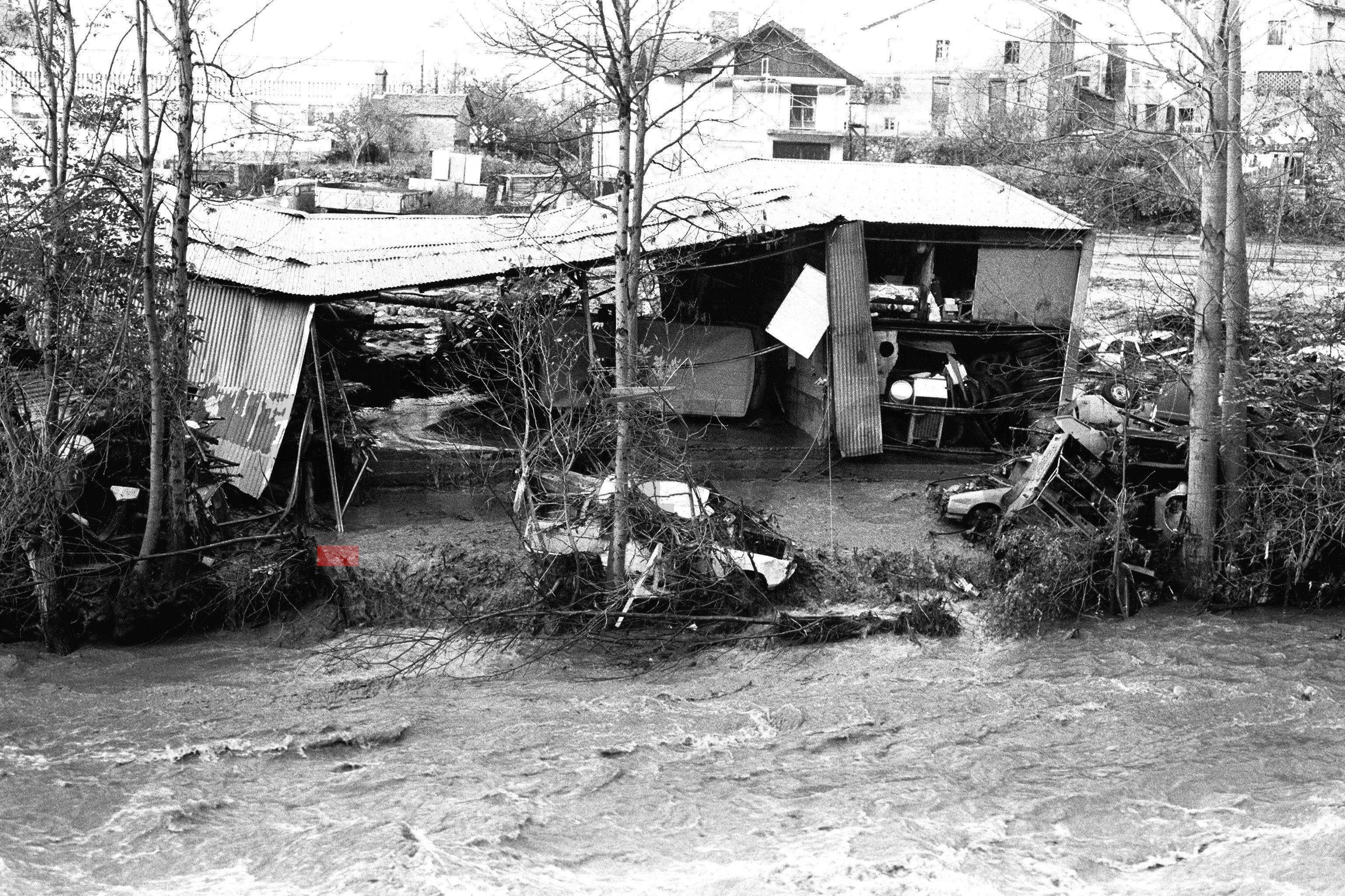 Estat del riu a la zona d'Aixovall. Estat del riu a la zona d'Aixovall.