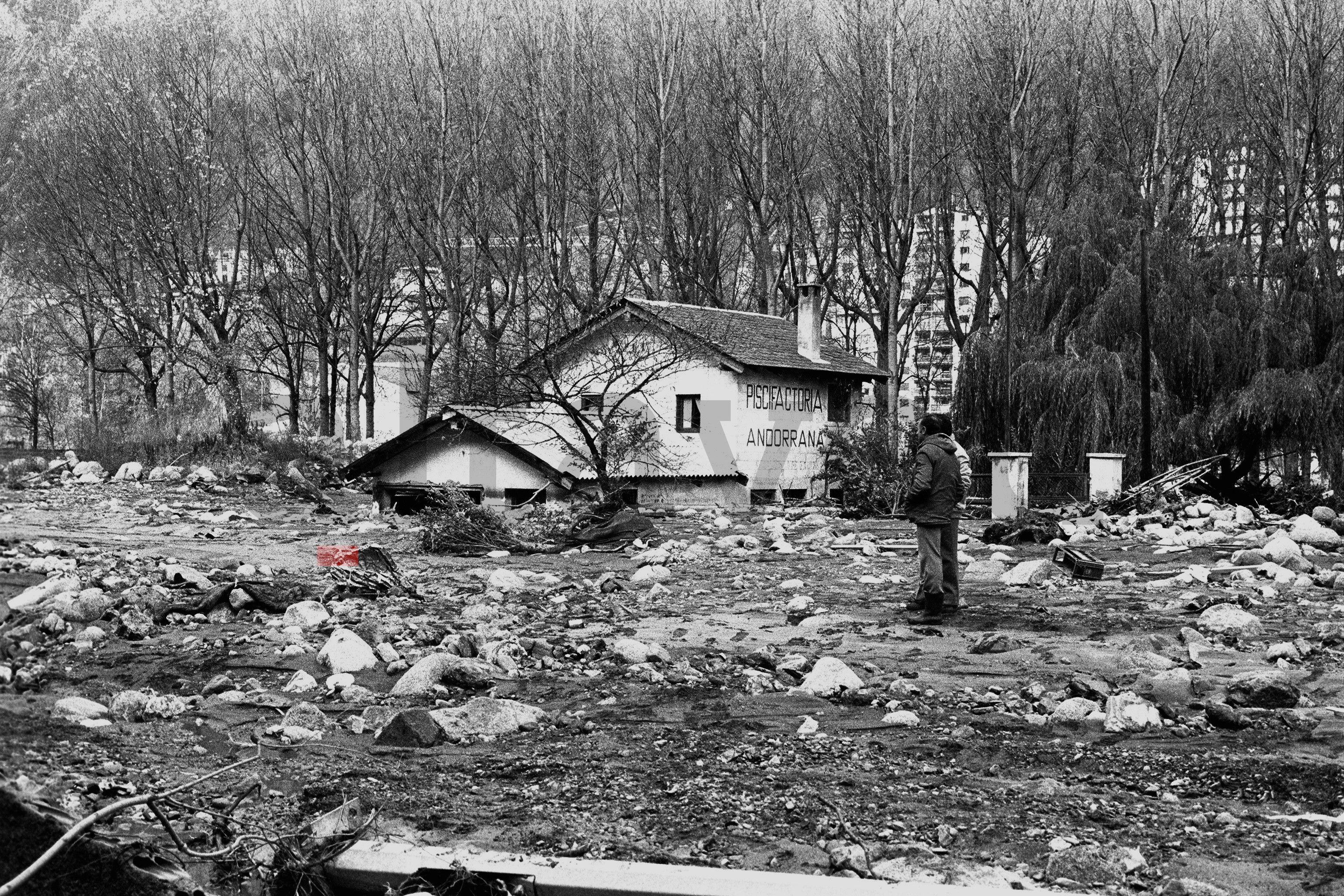 Estat del càmping (amb una piscifactoria inclosa) que hi havia on ara hi ha el Parc Central. Estat del càmping (amb una piscifactoria inclosa) que hi havia on ara hi ha el Parc Central.
